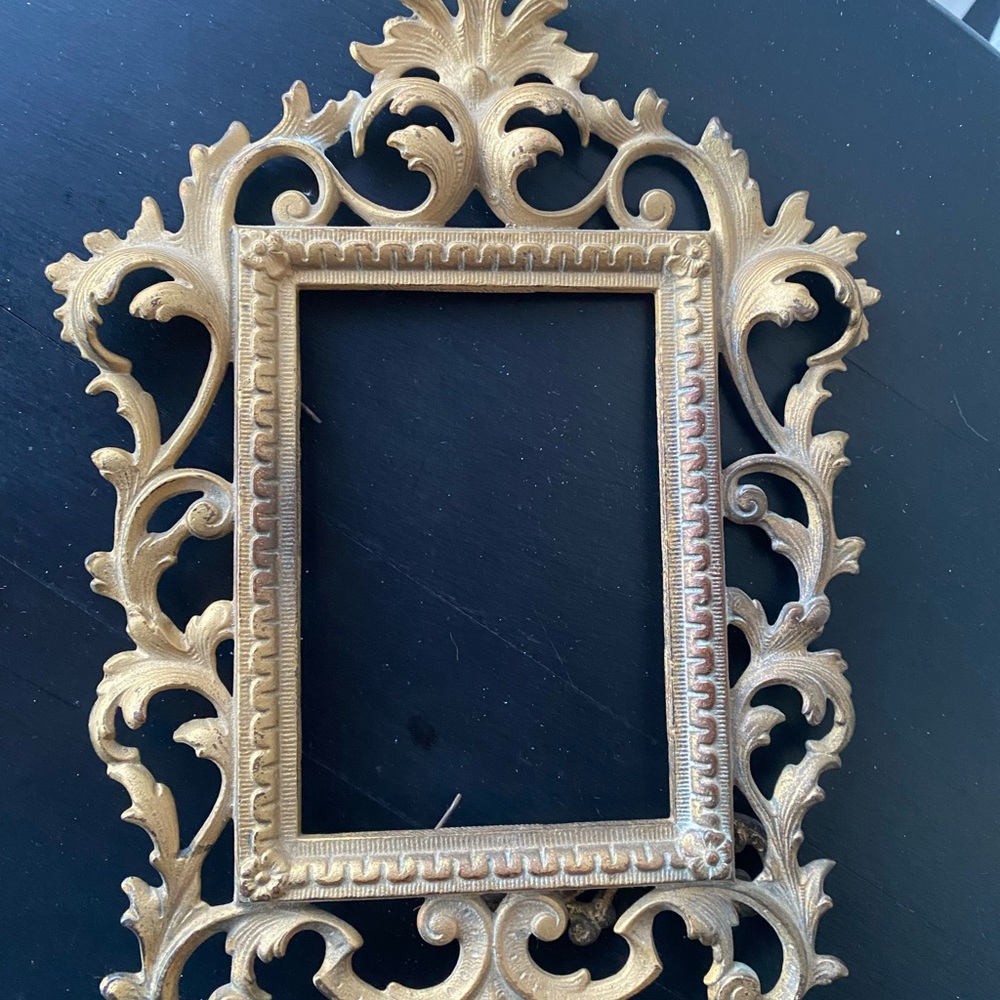 Antique brass(spelt), ornate frame